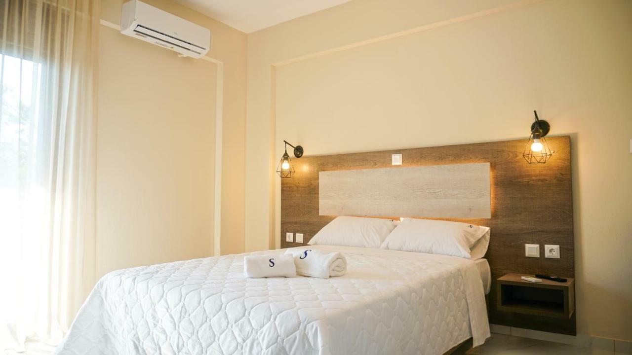 Sinodinos Deluxe Apartments Afytos Zewnętrze zdjęcie